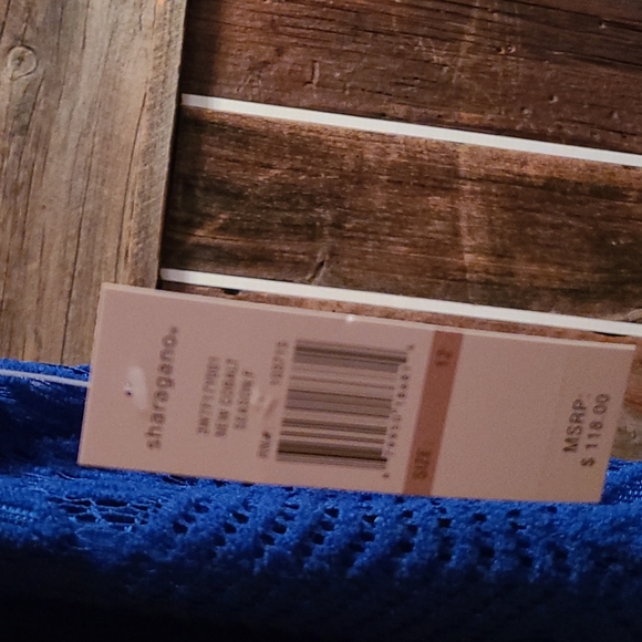 Dress - Picture 2 of 2